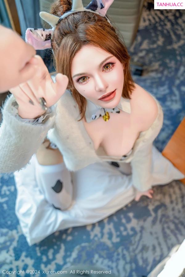 伊丽莎有点白  [XiuRen]高清写真图 2024.04.18 No.8411 伊丽莎有点白 丰腴美臀第20张图片
